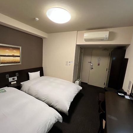 Hotel Route-Inn Uozu Экстерьер фото